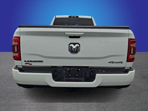 Bright White Clearcoat 2024 RAM 3500 Laramie Crew Cab 4x4 8' Box