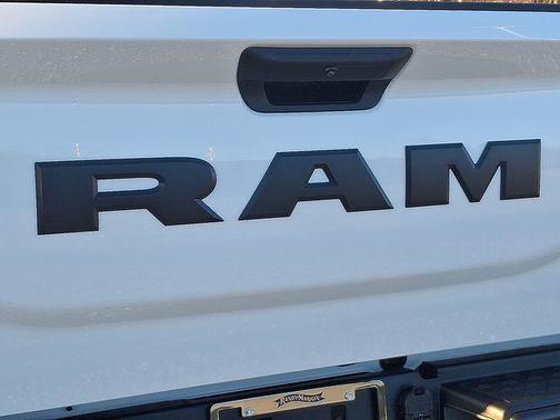 2026 RAM 2500 Tradesman Crew Cab 4x2 6'4' Box