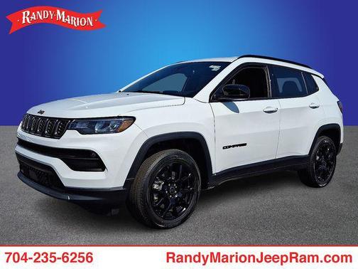 Bright White Clearcoat 2026 Jeep Compass Latitude
