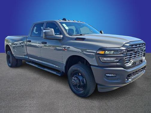 Ceramic White 2026 RAM 3500 Tradesman Crew Cab 4x4 8' Box