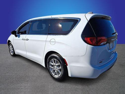 2026 Chrysler Voyager LX