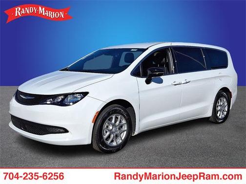 2026 Chrysler Voyager LX