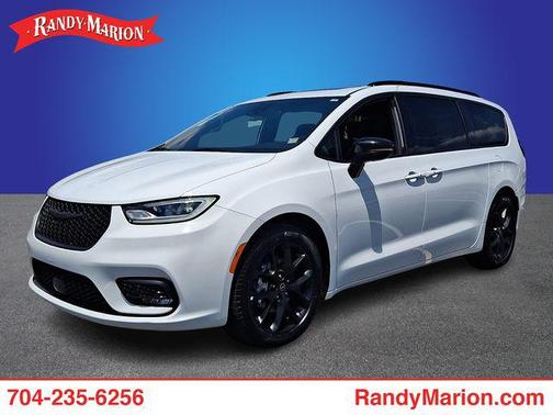 Bright White Clearcoat 2025 Chrysler Pacifica Limited