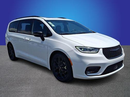 Bright White Clearcoat 2025 Chrysler Pacifica Limited