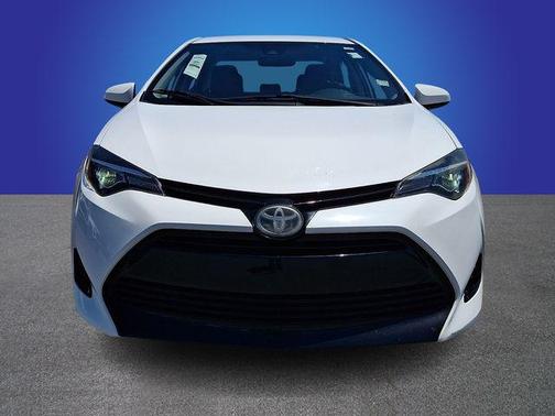 Super White 2018 Toyota Corolla LE