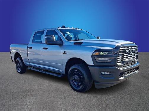 2026 RAM 2500 Tradesman Crew Cab 4x2 6'4' Box