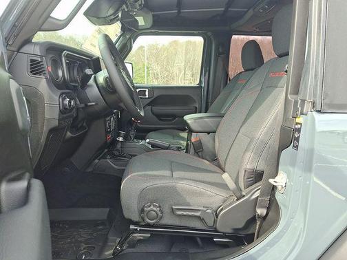 Anvil Clearcoat 2026 Jeep Wrangler Rubicon