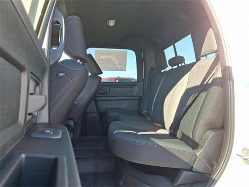 2026 RAM 2500 Tradesman Crew Cab 4x2 6'4' Box