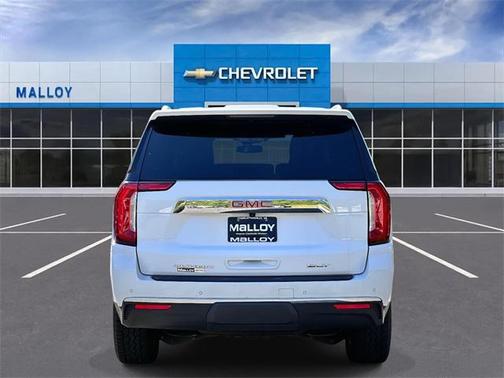 2023 GMC Yukon SLT