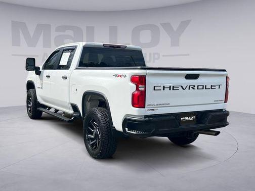 Summit White 2021 Chevrolet Silverado 2500 Custom