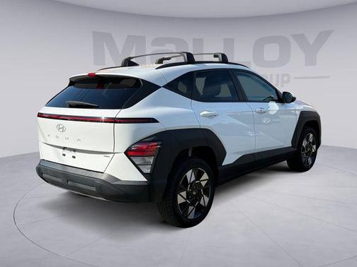 Atlas White 2024 Hyundai KONA SEL
