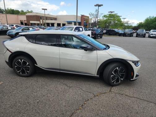 2022 Kia EV6 Wind