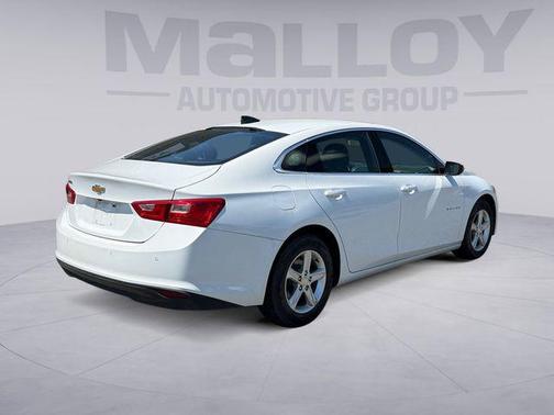 Summit White 2022 Chevrolet Malibu 1LS