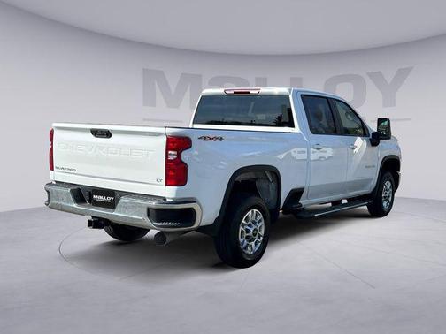 Summit White 2025 Chevrolet Silverado 2500 LT