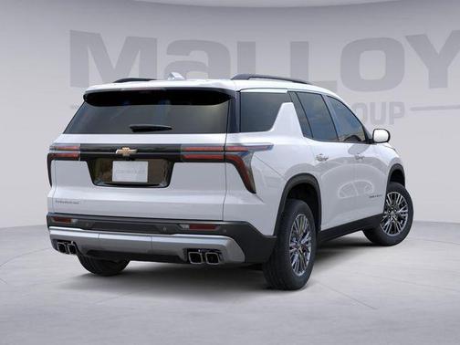Summit White 2026 Chevrolet Traverse LT