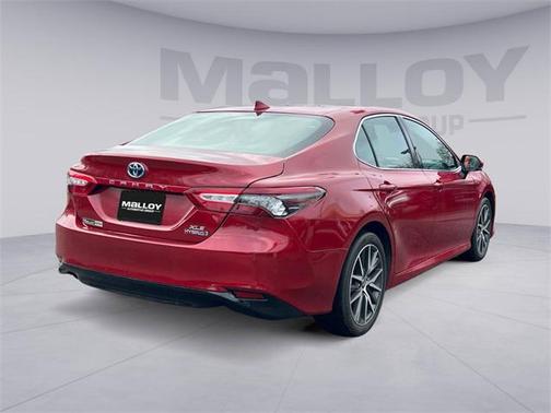 2023 Toyota Camry Hybrid XLE