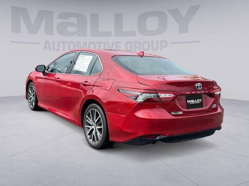 2023 Toyota Camry Hybrid XLE