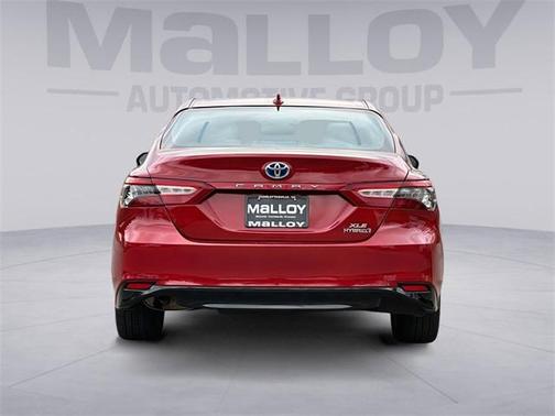 2023 Toyota Camry Hybrid XLE