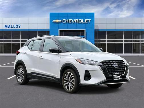 2023 Nissan Kicks SR