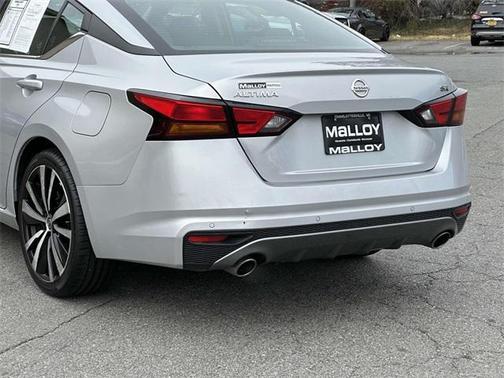 2022 Nissan Altima SR FWD