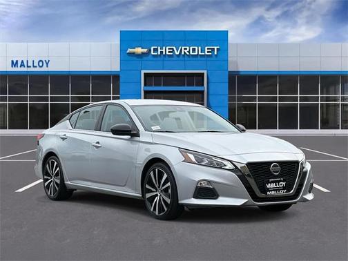 2022 Nissan Altima SR FWD