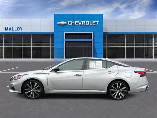 2022 Nissan Altima SR FWD