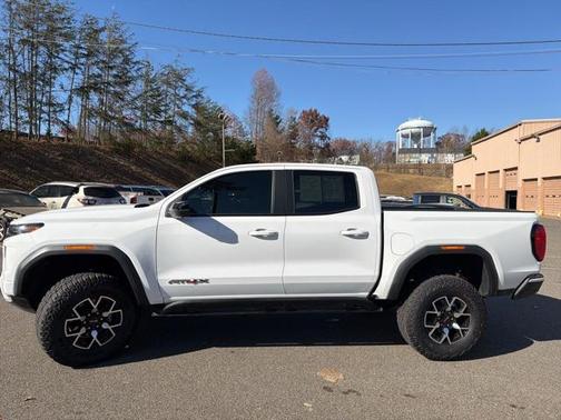 2024 GMC Canyon AT4X