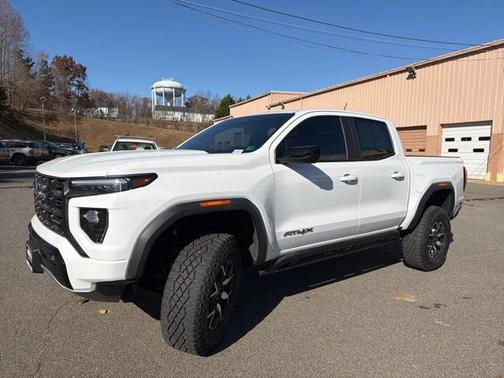 2024 GMC Canyon AT4X
