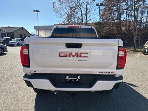 2024 GMC Canyon AT4X