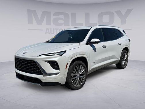 White Frost 2025 Buick Enclave Avenir FWD