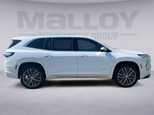 White Frost 2025 Buick Enclave Avenir FWD