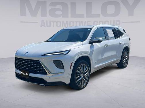 White Frost 2025 Buick Enclave Avenir FWD