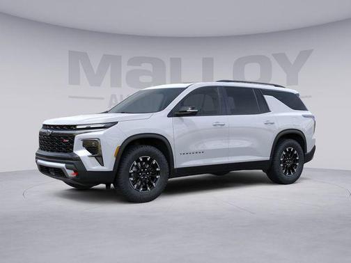 Polar White Tricoat 2026 Chevrolet Traverse AWD Z71