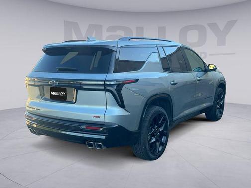 Sterling Gray Metallic 2024 Chevrolet Traverse RS