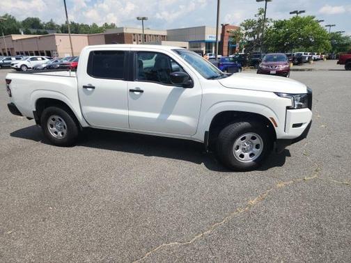 2022 Nissan Frontier S
