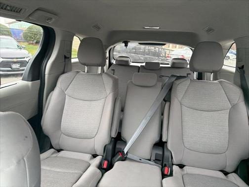2024 Toyota Sienna LE