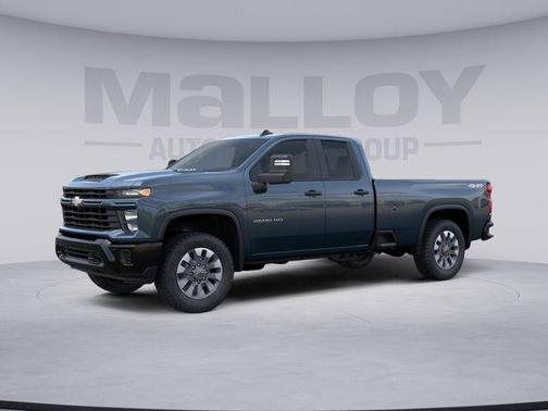 Lakeshore Blue Metallic 2026 Chevrolet Silverado 2500 Custom
