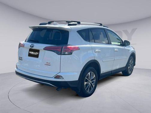 2018 Toyota RAV4 Hybrid XLE