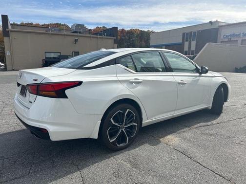 2024 Nissan Altima SR Intelligent AWD