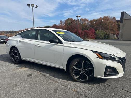 2024 Nissan Altima SR Intelligent AWD