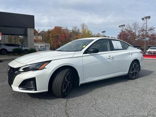 2024 Nissan Altima SR Intelligent AWD