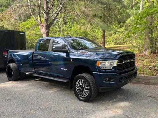 2022 RAM 3500 Big Horn Crew Cab 4x4 8' Box