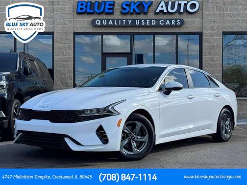 Glacial White Pearl 2022 Kia K5 LXS