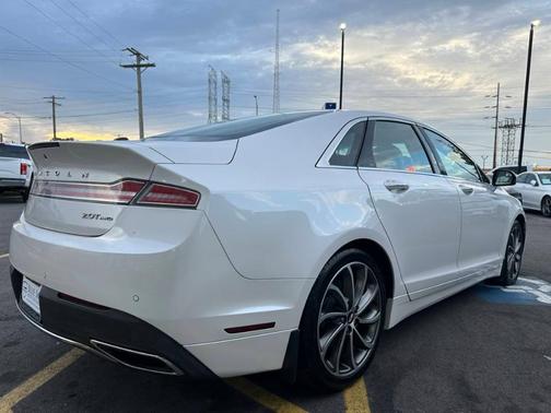 2018 Lincoln MKZ Select