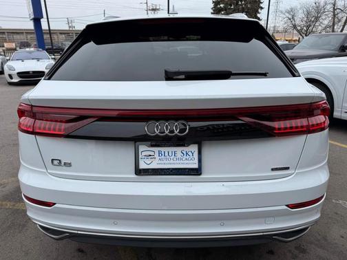 2021 Audi Q8 55 Premium Plus