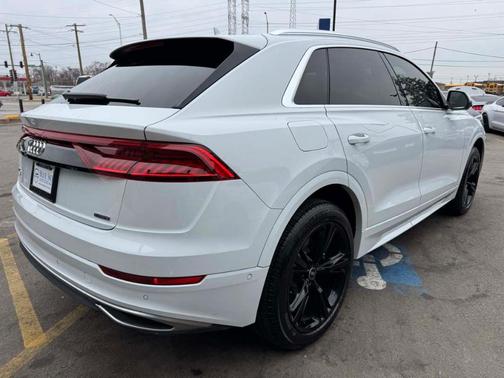 2021 Audi Q8 55 Premium Plus