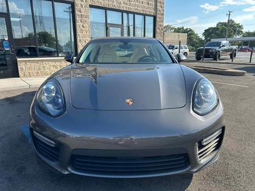 2015 Porsche Panamera GTS
