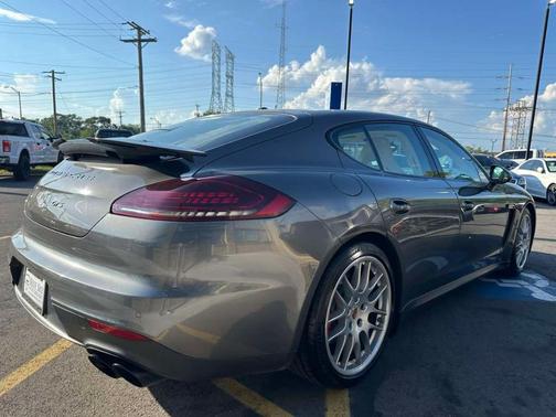 2015 Porsche Panamera GTS
