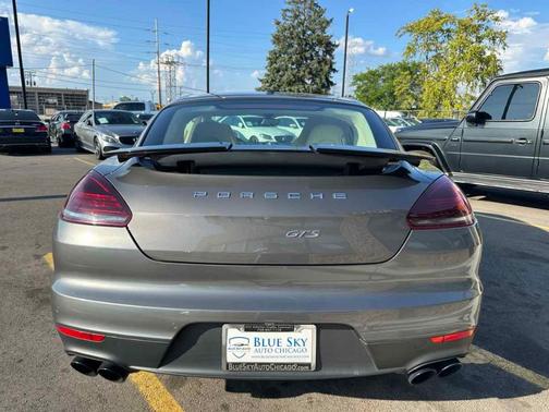 2015 Porsche Panamera GTS