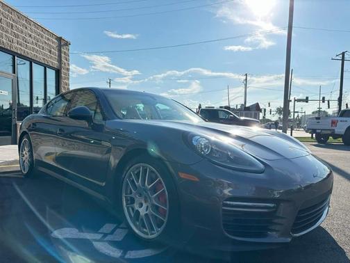 2015 Porsche Panamera GTS